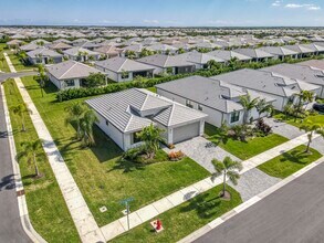 Building Photo - 12555 SW Manatee Marsh Ter