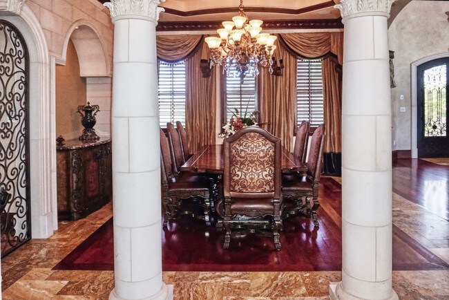 Building Photo - 1363 Oceanview Dr