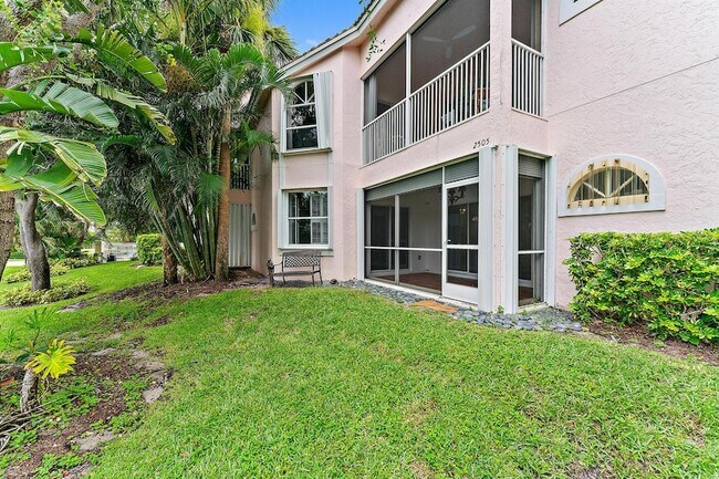 Building Photo - 2505 Fairway Dr N