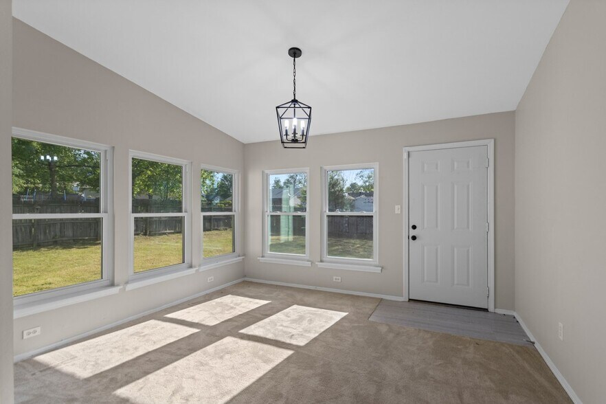 Building Photo - 3402 Andrew Dr