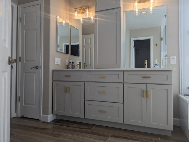 Building Photo - Updated 4 bedroom in West Longmont!