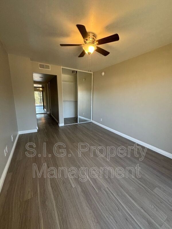 Building Photo - 4500 Laurel Canyon Blvd