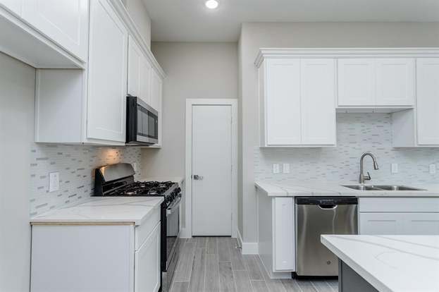 Building Photo - 4536 Sunflower St