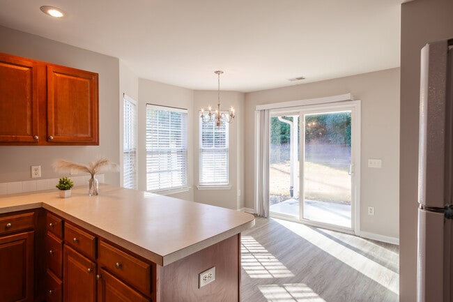 Building Photo - 192 Sonata Cir