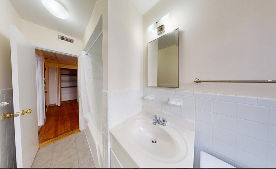 Building Photo - 1157 Commonwealth Ave