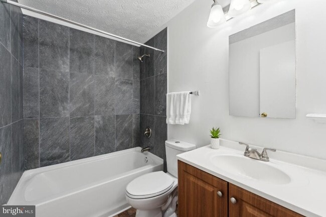 Building Photo - 5543 Hecate Ct