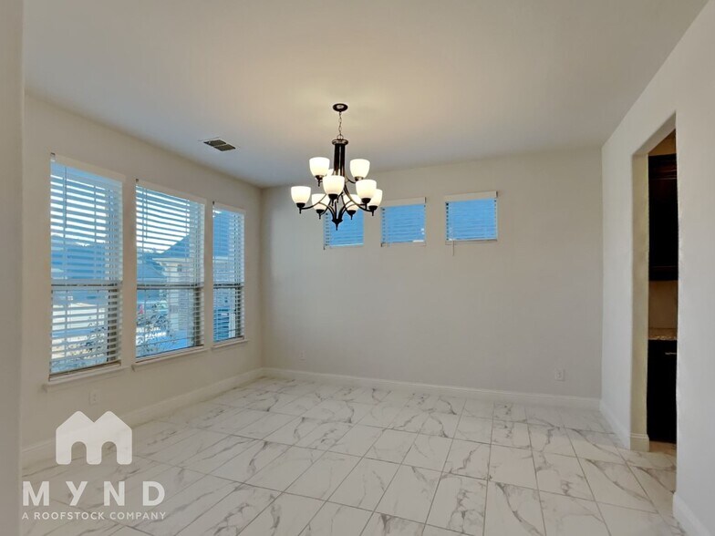 Building Photo - 2014 Ranchwood Drive