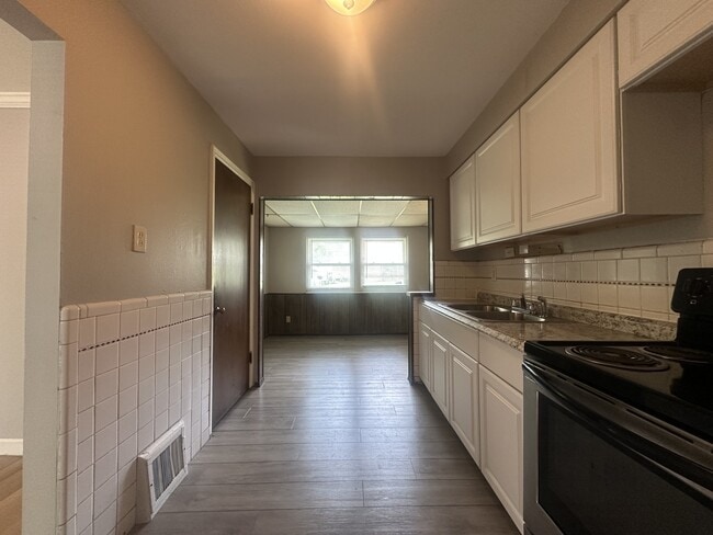 Building Photo - 1426 Comet Dr