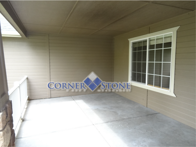 Building Photo - 3258 W Salmon Creek St