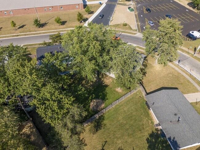 Building Photo - 299 Lombard Rd