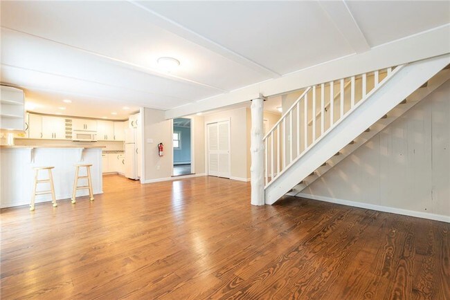 Building Photo - 7 Cowsill Ln