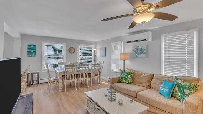 Building Photo - 1226 1/2 Briarwood Rd-