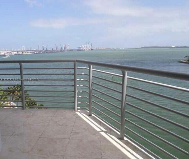 Building Photo - 325 S Biscayne Blvd