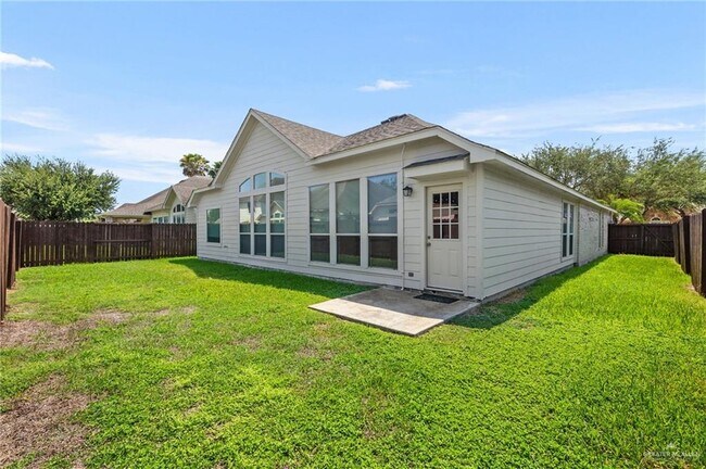 Building Photo - 3007 San Rafael St