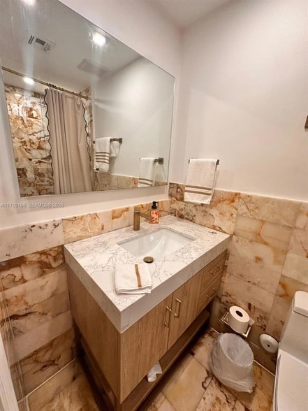 Building Photo - 760 Euclid Ave