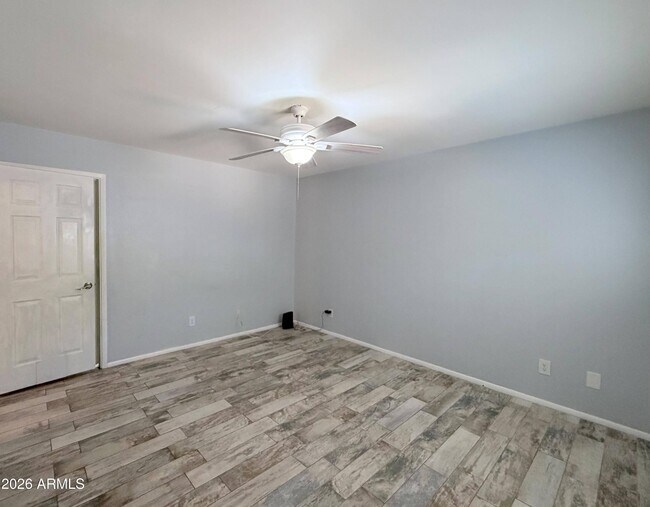 Building Photo - 11815 N 65th Dr