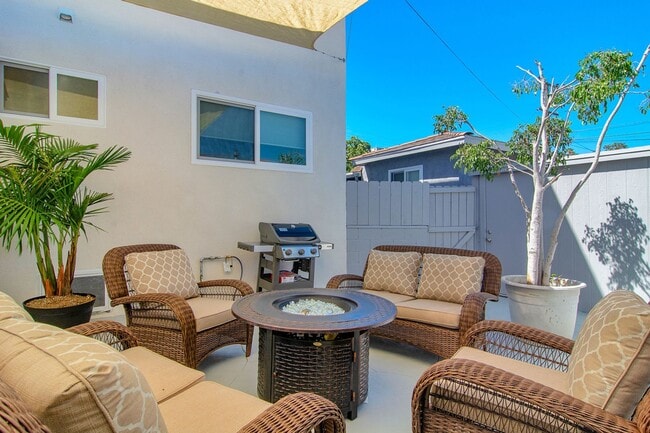 Building Photo - Cozy remodeled 2 beds 1 bath apt in Point Loma