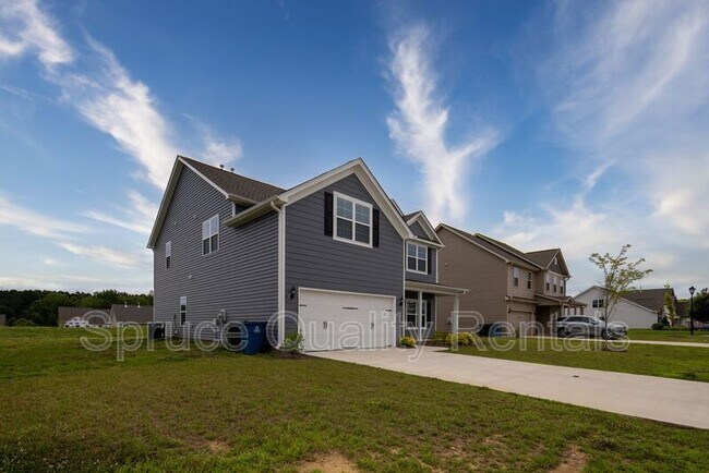Building Photo - 102 Marquise Ct