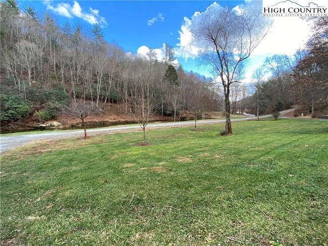 Building Photo - 329 Ballou Mills Rd