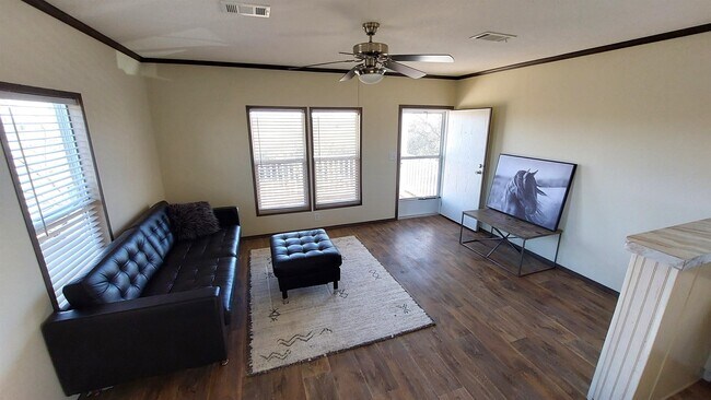Building Photo - 278 Valley Ranch Rd