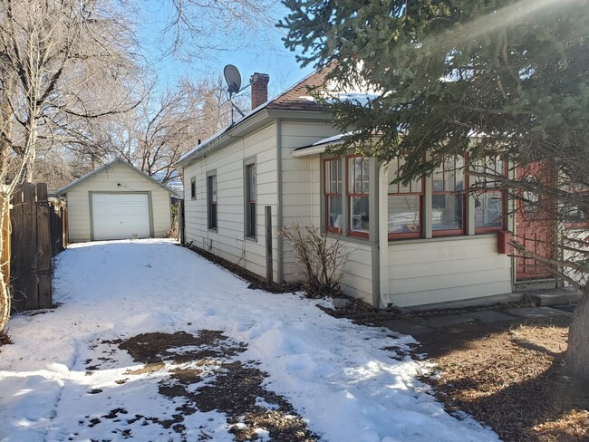 Building Photo - Aug. 1st move in.  Stunning 2 bedroom Home...