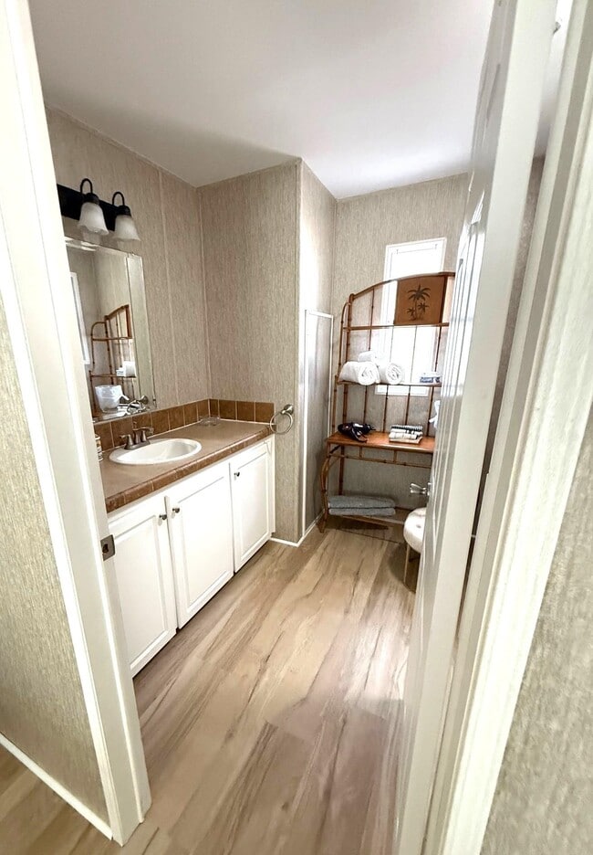 Building Photo - 292 Majorca Rd