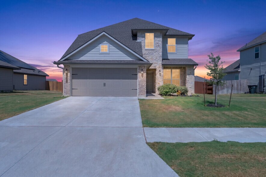 Building Photo - 6508 McGregor Loop