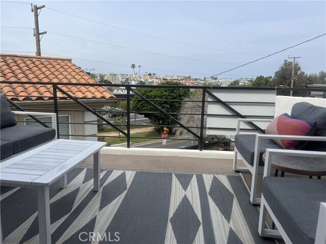 Building Photo - 610 9th St