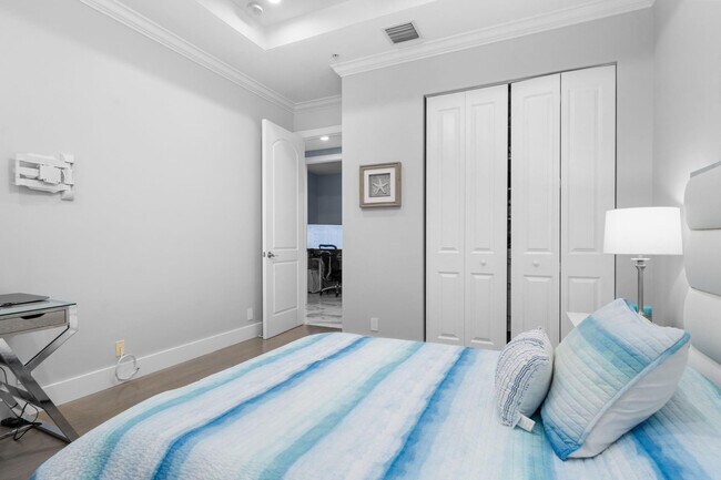 Building Photo - 1503 NE 2nd St