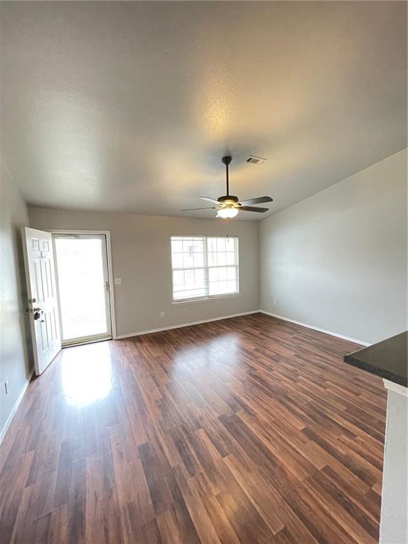 Building Photo - 1132 Nelson Dr