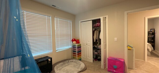 Building Photo - 477 Himalaya St. NE