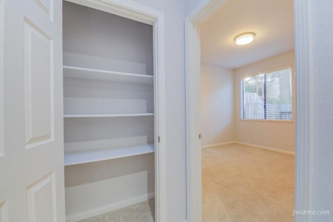 Building Photo - 465 35th Ave