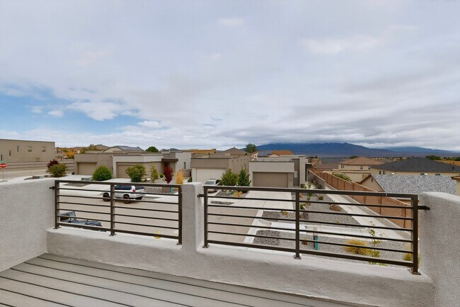 Building Photo - 5603 Linq Ct NE