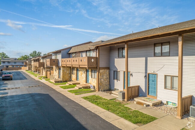 Building Photo - Parke East Townhomes