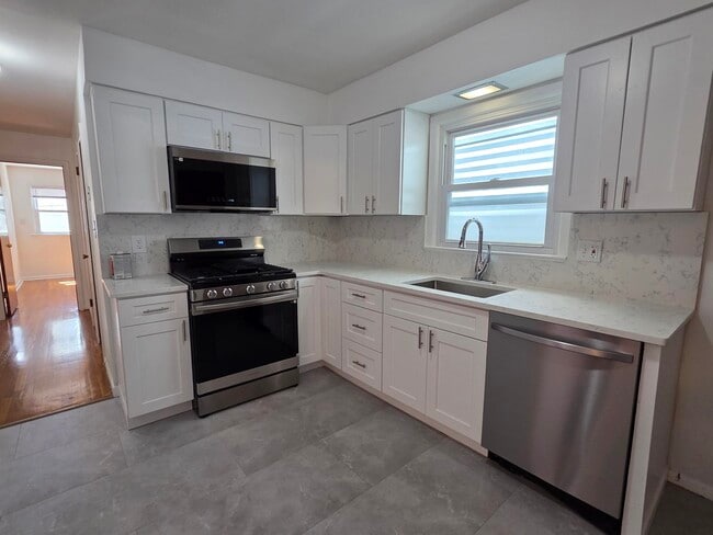 Building Photo - 777 Montgomery St