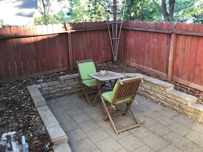 Building Photo - Beautiful Home in West Davis