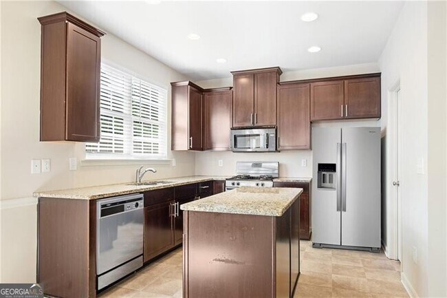 Building Photo - 2405 Sardis Chase Ct