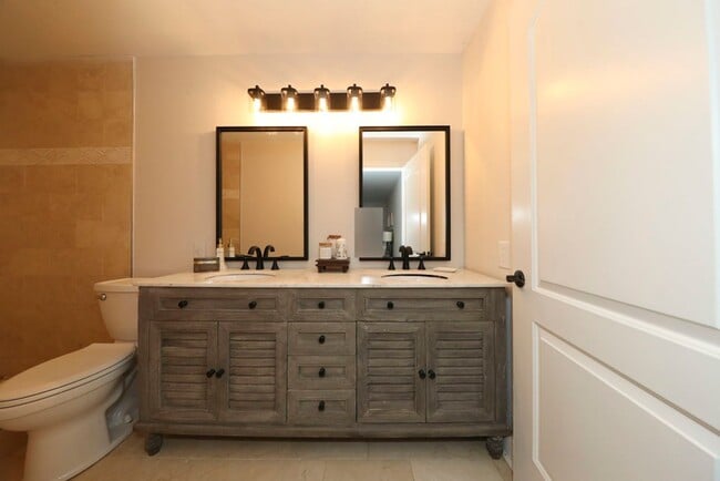 Building Photo - Luxury Kingsmill Treehouse Retreat | 7BR Custom Home with Private Suite