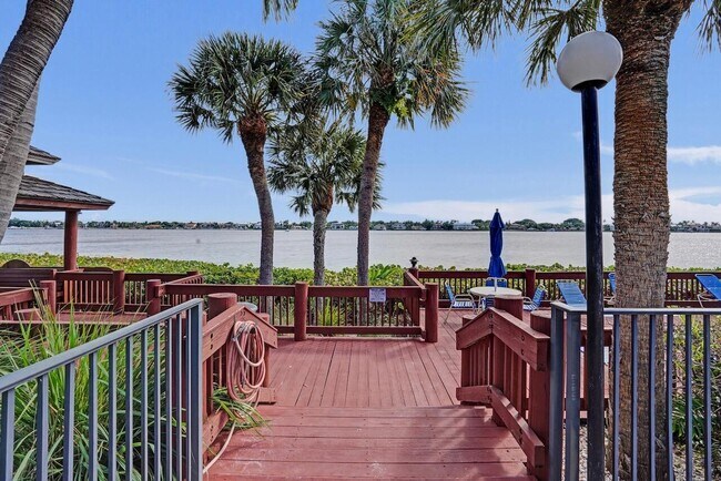 Building Photo - 107 Half Moon Cir