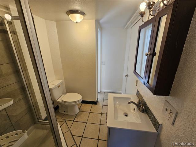 Building Photo - 400 S Hazel Ct