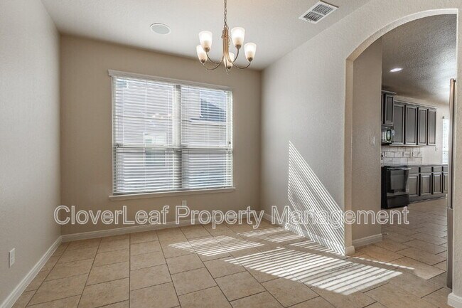 Building Photo - 5167 Top Ridge Ln