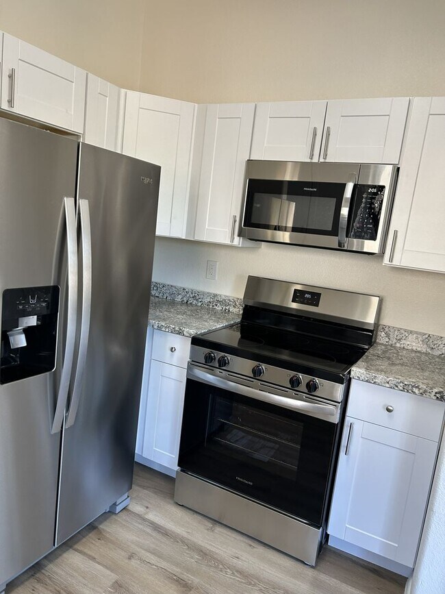 Building Photo - Unfurnished single story home in Villa Santa Rita Best Kept Secret.