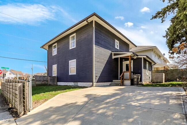 Building Photo - 1306 S East St