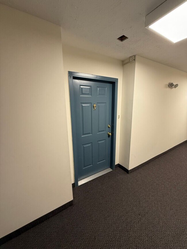 Building Photo - RENT SPECIAL - 1/2 SECOND MONTHS RENT - Charming Condo in Gaithersburg, MD