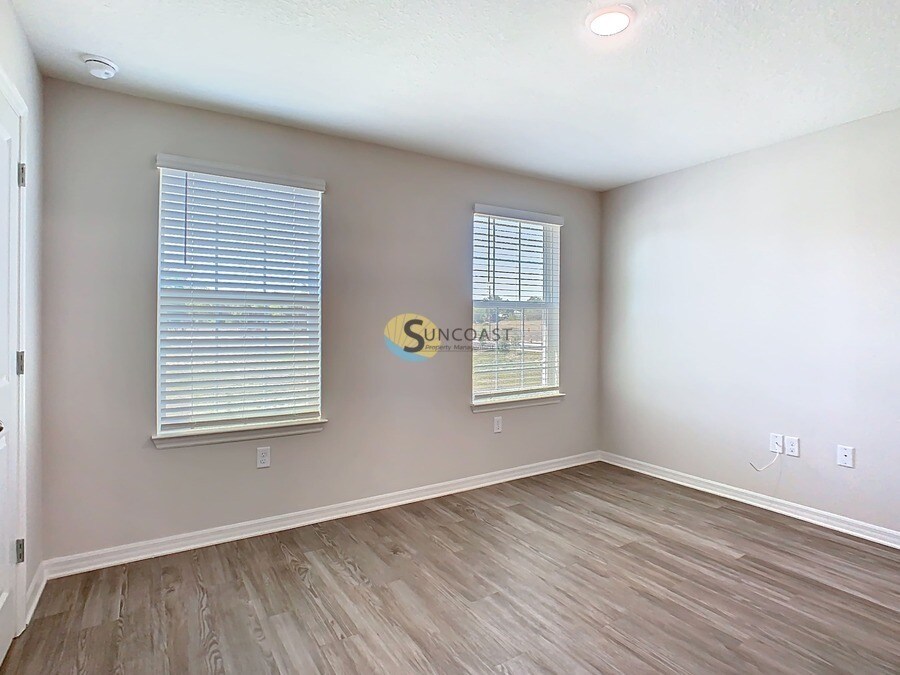 Building Photo - 3821 SW 43rd Ct