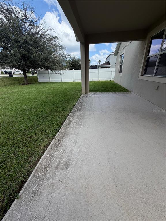 Building Photo - 15055 Driftwater Dr