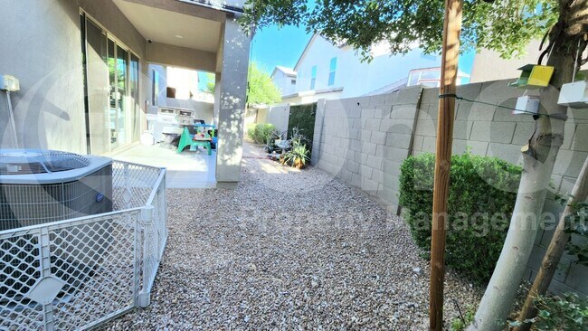Building Photo - 6513 E Rose Marie Ln