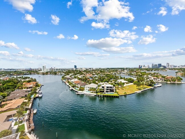 Building Photo - 3055 Harbor Dr