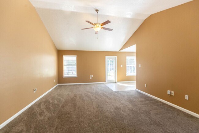 Building Photo - 4 BED 2 BATH NORTH WOOLMARKET SCHOOL DISTRICT!! THIS HOUSE IS A MUST SEE!!