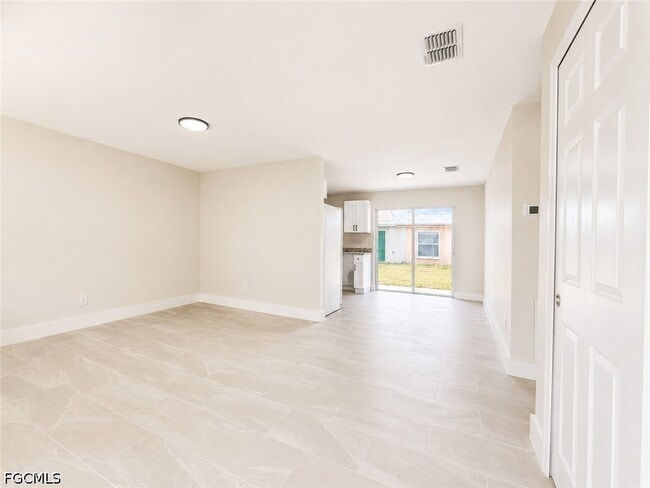 Building Photo - 5424 Ninth Ave